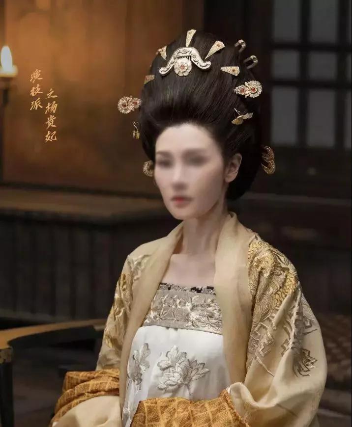 自体脂肪填充术