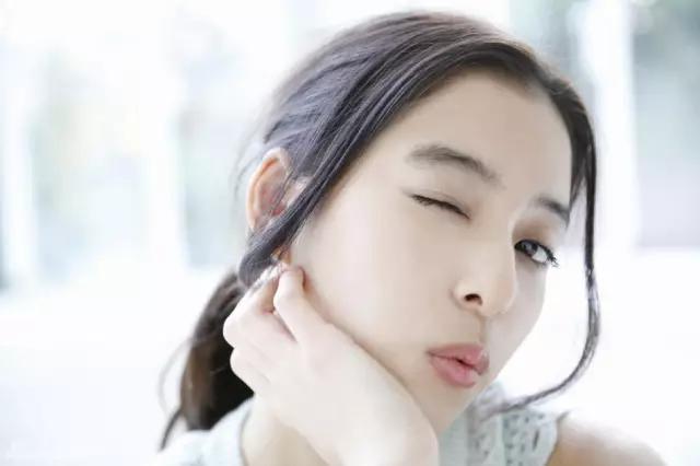 去眼袋手术