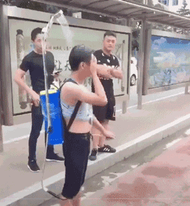 去眼袋手术