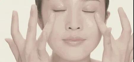 去眼袋手术