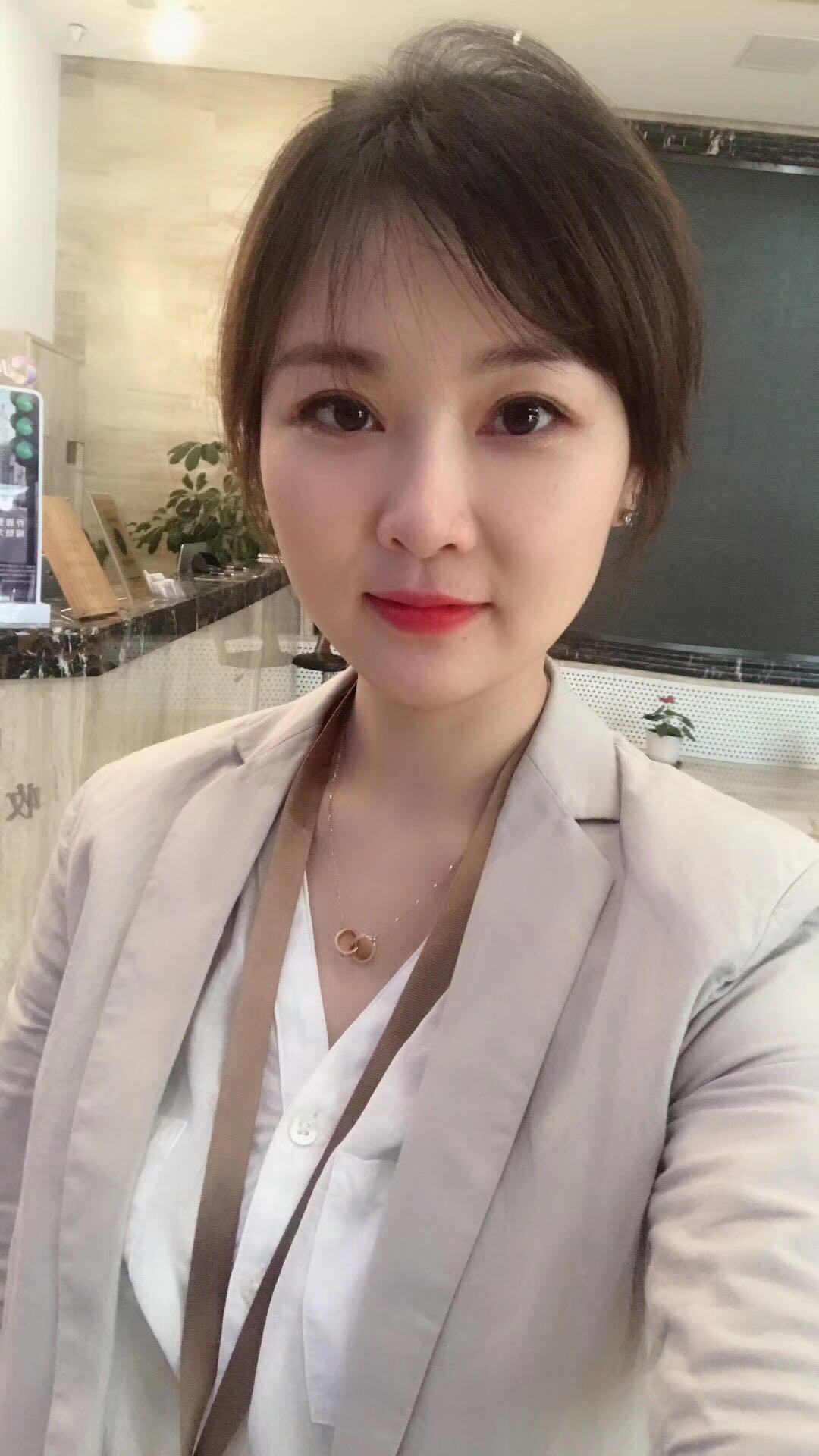 去眼袋手术