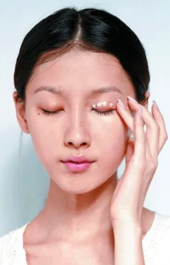 熬夜得大眼袋怎么补救?这款去眼袋手术备受好 熬夜得大眼袋怎么补救?这款去眼袋手术备受好