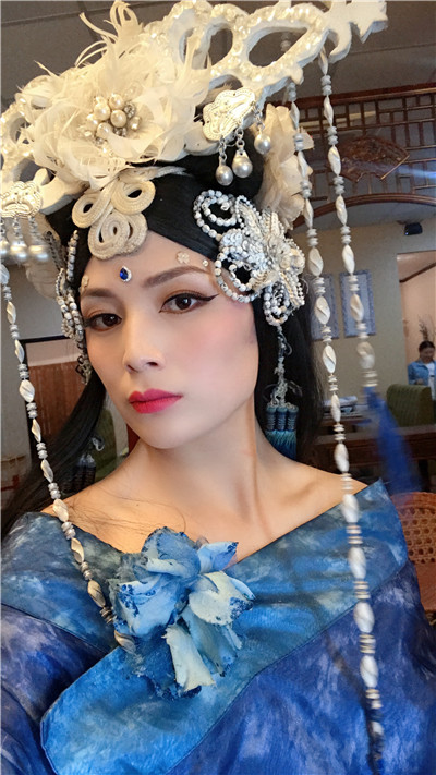 去眼袋手术