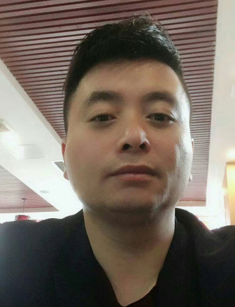 去眼袋手术