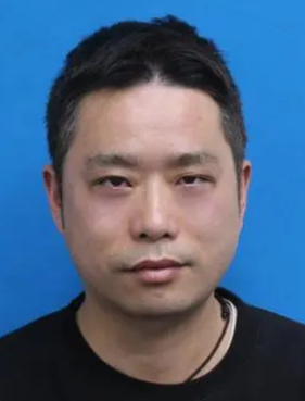 去眼袋手术