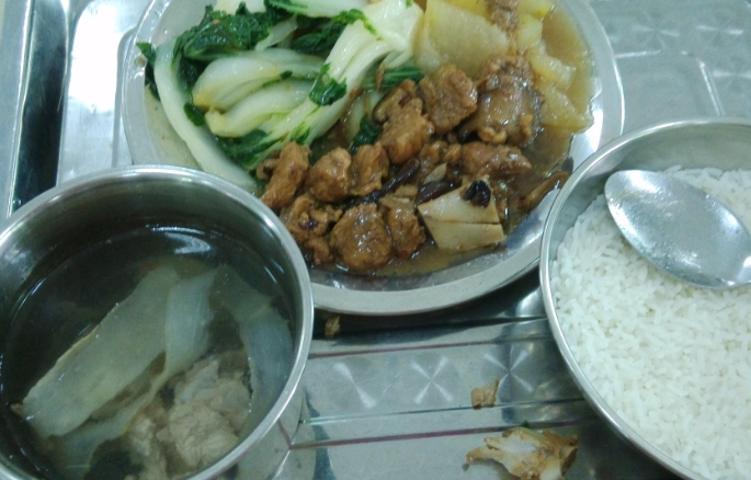 去眼袋手术