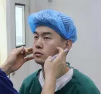 去眼袋手术