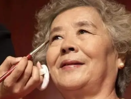 去眼袋手术