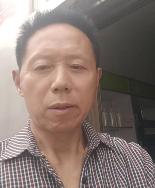 去眼袋手术