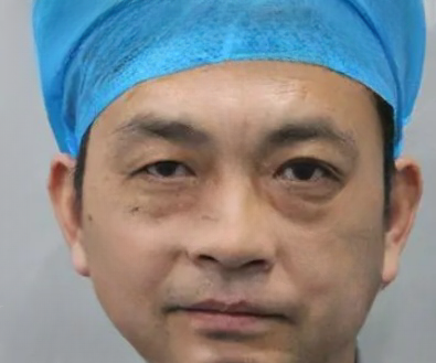 去眼袋手术