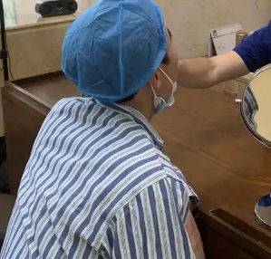 去眼袋手术