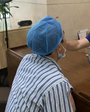 去眼袋手术