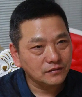 去眼袋手术