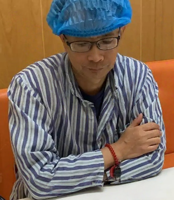 去眼袋手术