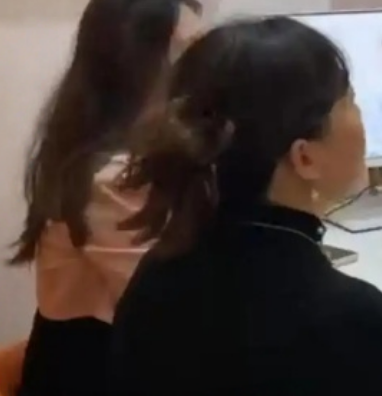 去眼袋手术